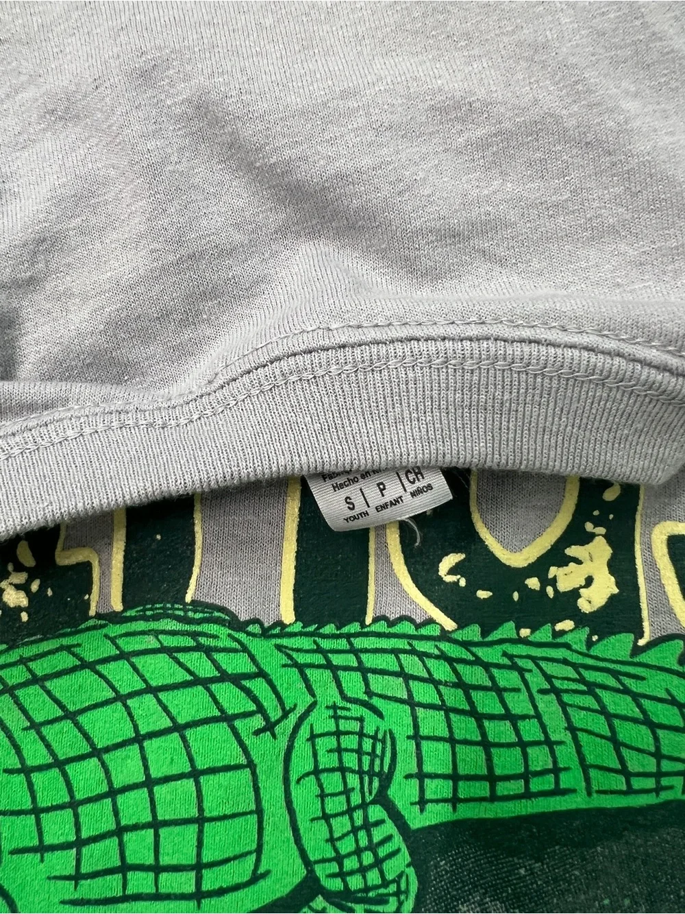 Gildan graphic tee